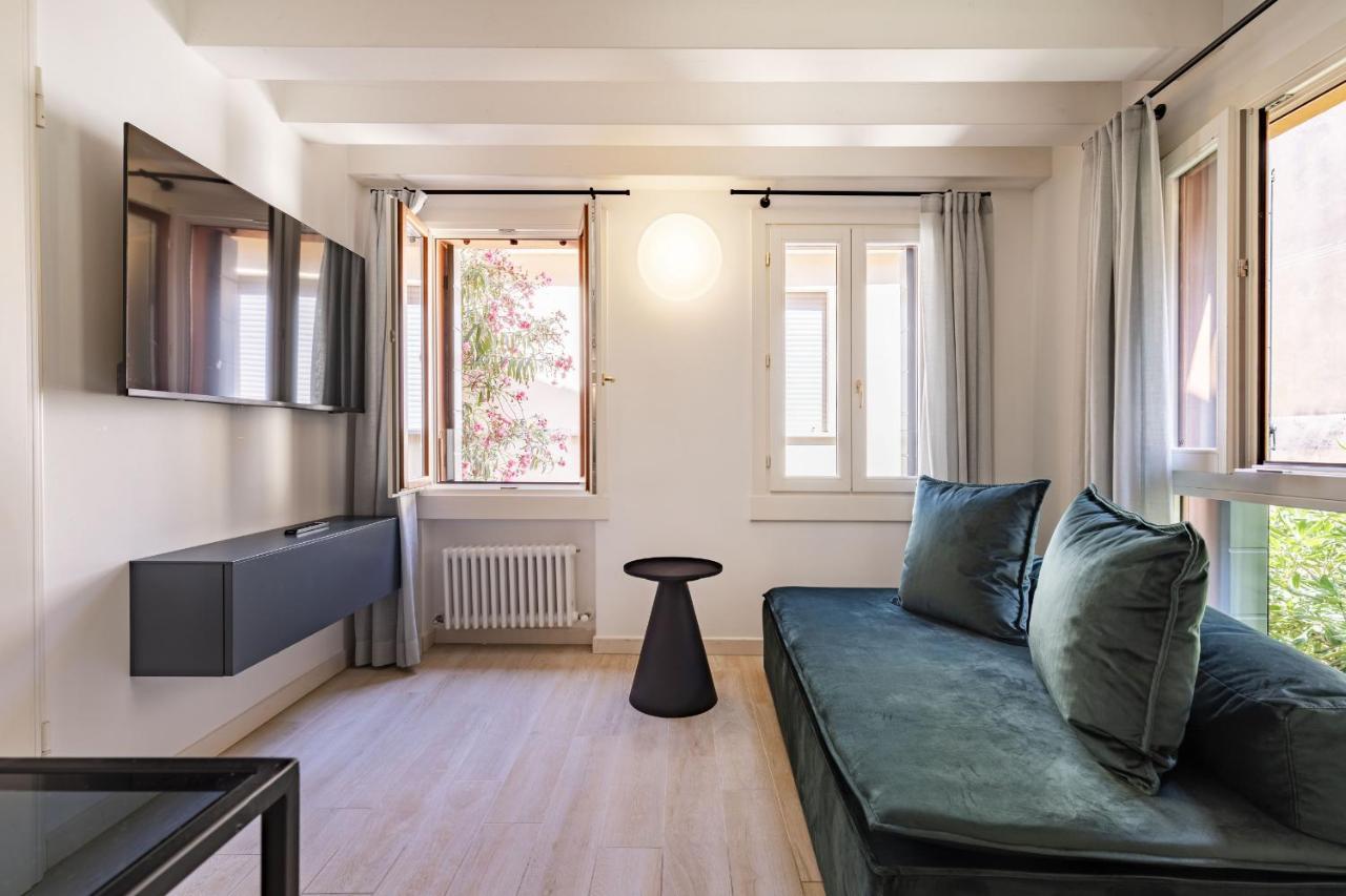 Ca' San Carlo Residence By Wonderful Italy Венеция Екстериор снимка