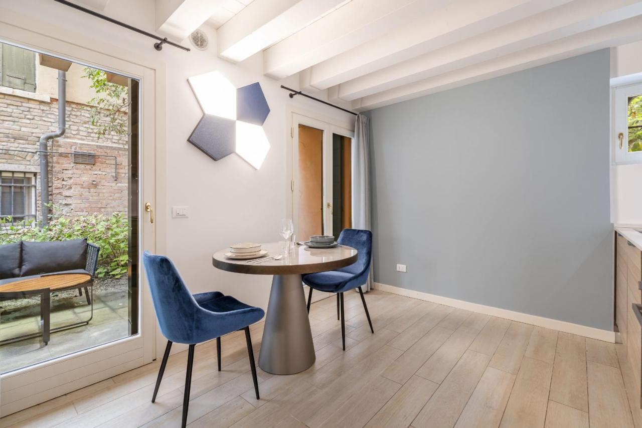 Ca' San Carlo Residence By Wonderful Italy Венеция Екстериор снимка